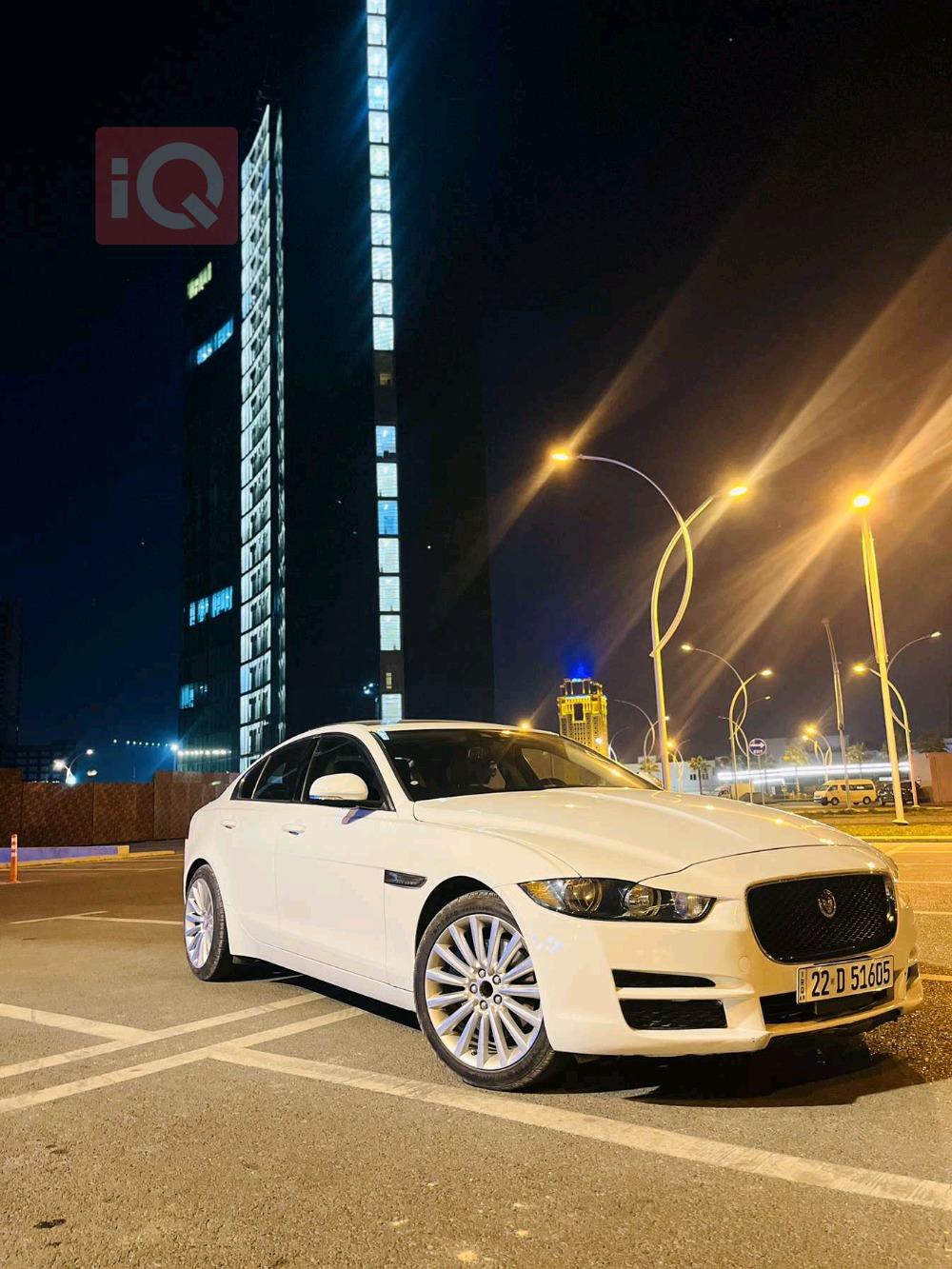 جاكوار XE
